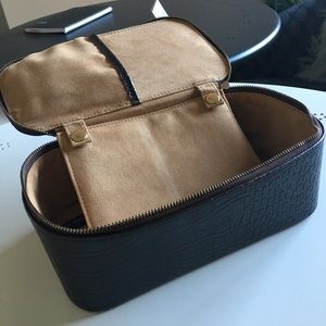 Bobbi Brown Makeup Case